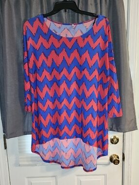 Women's Chevron Print Lightweight Top in Blue and Coral
